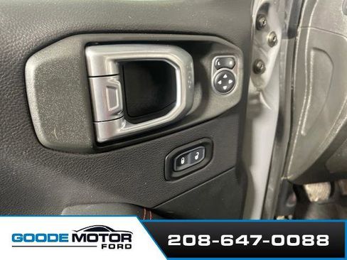 Used 2020 Jeep Wrangler Unlimited Rubicon w/ Quick Order Package 28Y Recon AWD/4WD image 9
