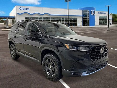 New 2025 Honda Pilot TrailSport image 10