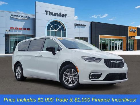 Certified 2024 Chrysler Pacifica Touring-L FWD image 1