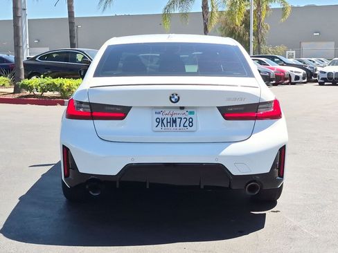 Used 2024 BMW 330i Sedan w/ M Sport Package RWD image 9