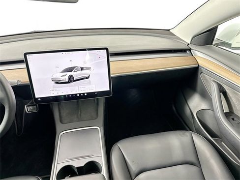 Used 2023 Tesla Model 3 Performance image 23