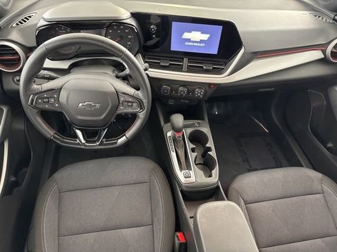 Used 2024 Chevrolet Trax RS w/ Driver Confidence Package image 24