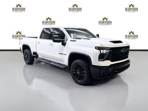 Used 2025 Chevrolet Silverado 2500 LTZ w/ Trail Boss Package image 3