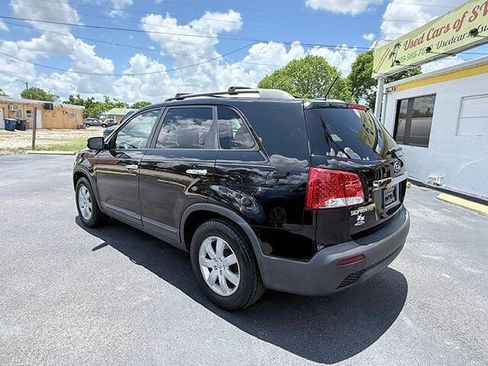 Used 2012 Kia Sorento LX w/ Convenience Pkg FWD image 4