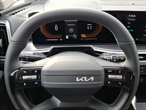 New 2026 Kia Sorento S w/ S Panoramic Sunroof Package image 15