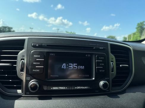 Used 2019 Kia Sportage LX AWD/4WD image 25