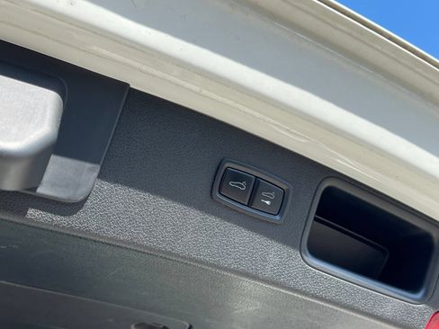 Certified 2019 Porsche Macan S AWD/4WD image 20