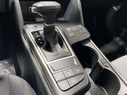 New 2026 Kia Sportage LX w/ LX Convenience Package FWD image 30