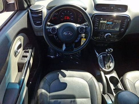 Used 2016 Kia Soul + w/ Audio Package FWD image 13