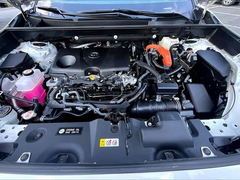 Used 2025 Toyota RAV4 XLE image 10