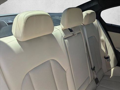 Used 2022 BMW 330i Sedan w/ Convenience Package RWD image 18
