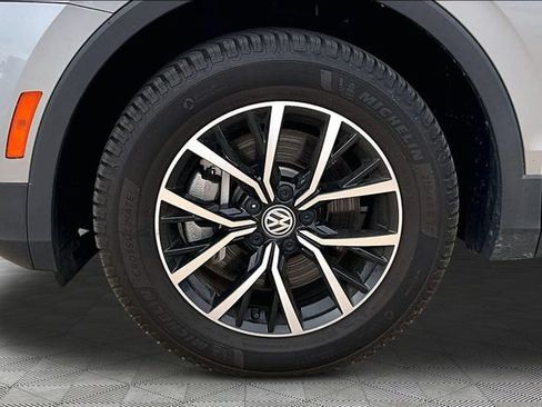 Used 2021 Volkswagen Tiguan SEL AWD/4WD image 8