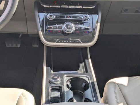 Used 2022 Lincoln Corsair FWD image 19