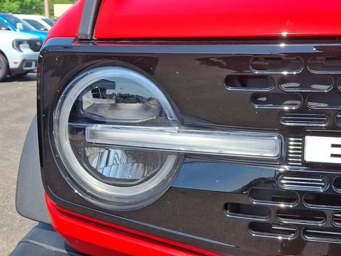 Used 2023 Ford Bronco Wildtrak AWD/4WD image 10