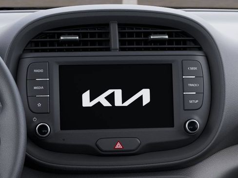 Used 2025 Kia Soul LX w/ LX Technology Package FWD image 20