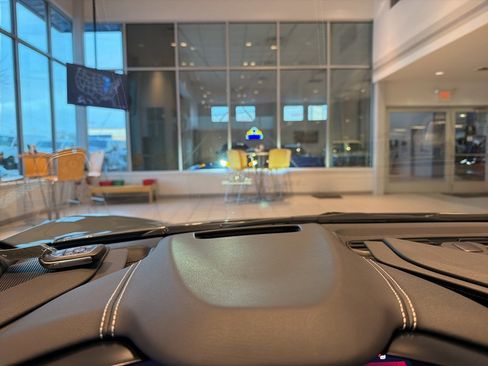 Used 2024 Chevrolet Corvette Stingray w/ Z51 Performance Package image 11