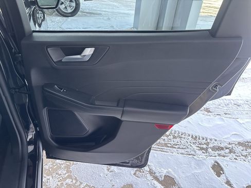 Used 2024 Ford Escape Platinum image 28