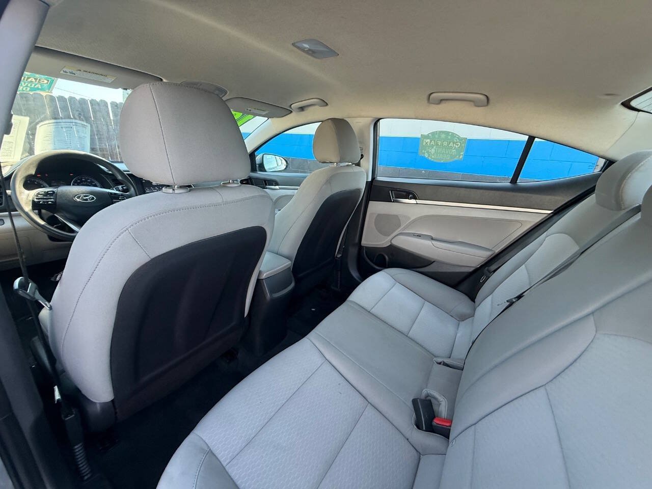 Used 2019 Hyundai Elantra SE FWD image 9