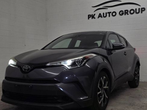 Used 2018 Toyota C-HR XLE image 2