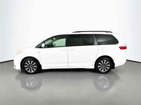 Used 2019 Toyota Sienna LE AWD/4WD image 8