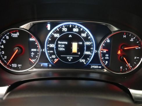 Used 2023 Chevrolet Traverse Premier image 38