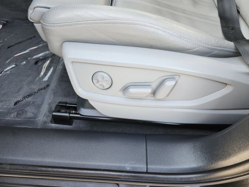 Used 2019 Audi Q5 2.0T Premium Plus w/ Premium Plus Package image 25