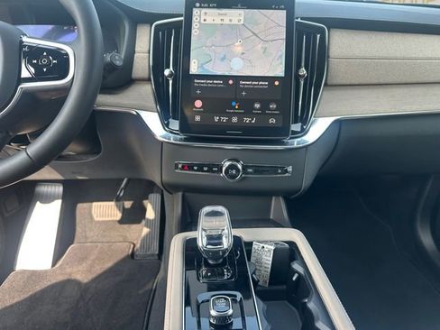 New 2025 Volvo XC90 T8 Core w/ Climate Package AWD/4WD image 11