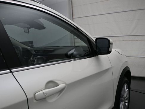 Used 2019 Nissan Rogue Sport SV AWD/4WD image 13