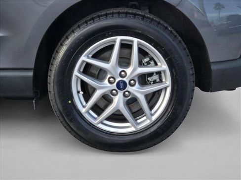 Used 2022 Ford Edge SEL w/ Convenience Package image 22