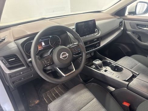 Used 2023 Nissan Rogue SV FWD image 13