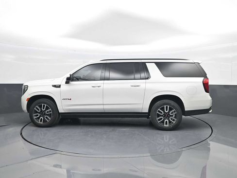 Used 2022 GMC Yukon XL AT4 AWD/4WD image 5