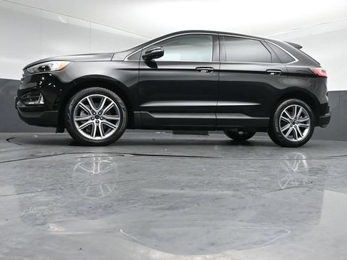 Certified 2024 Ford Edge Titanium AWD/4WD image 38