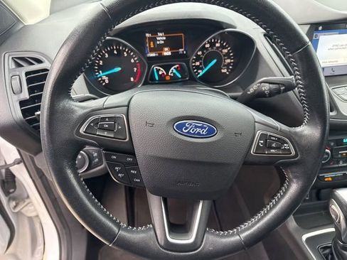 Used 2019 Ford Escape SE image 22
