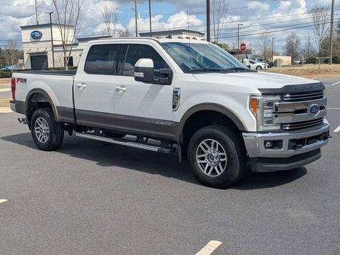 Used 2019 Ford F250 Lariat w/ Lariat Ultimate Package AWD/4WD image 2