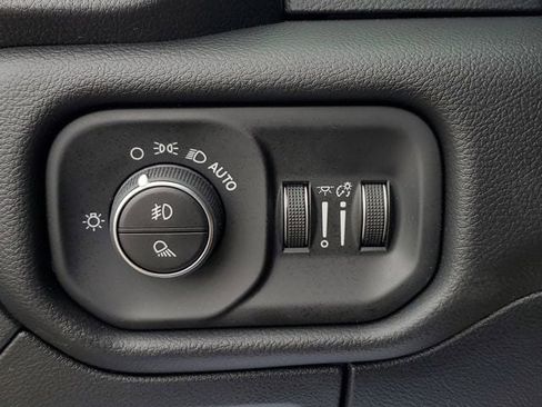 New 2026 RAM 1500 Laramie AWD/4WD image 37