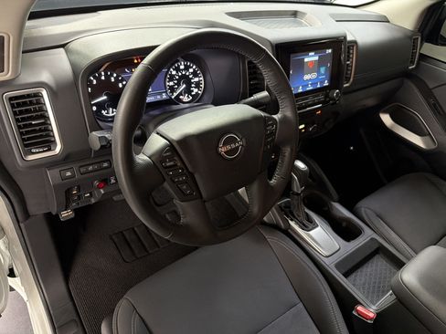 Used 2024 Nissan Frontier SV w/ Hardbody Edition AWD/4WD image 4