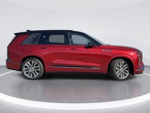 New 2026 Cadillac Vistiq Platinum AWD/4WD image 2