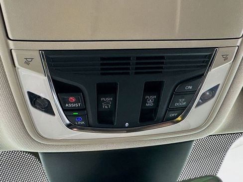 Used 2022 Acura MDX SH-AWD w/ Advance Package image 17