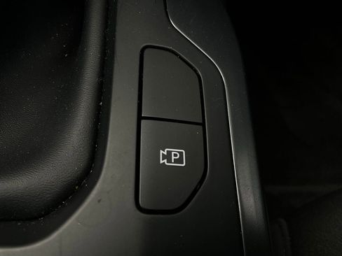 Used 2025 Kia K4 LXS image 24