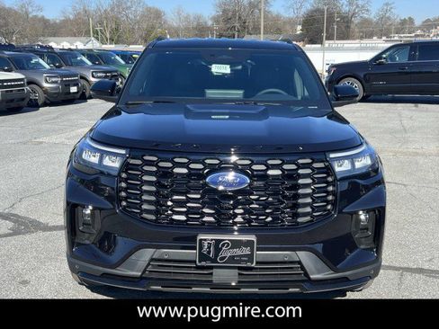 New 2026 Ford Explorer ST-Line w/ ST-Line Street Pack RWD image 2