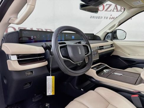 New 2027 Lincoln Navigator Reserve w/ Jet Appearance Package AWD/4WD image 9