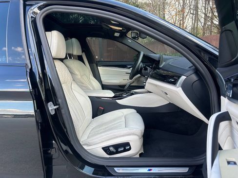 Used 2017 BMW 540i image 10