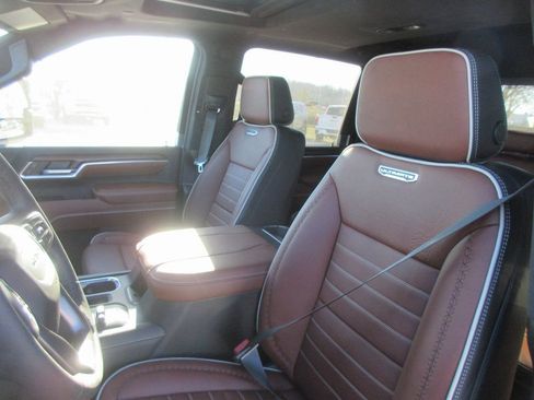 New 2026 GMC Sierra 2500 Denali Ultimate image 15