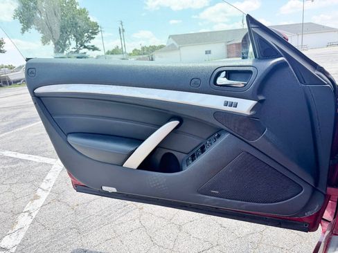 Used 2014 INFINITI Q60 Convertible w/ Premium Package RWD image 13
