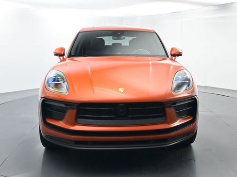 Certified 2025 Porsche Macan image 18