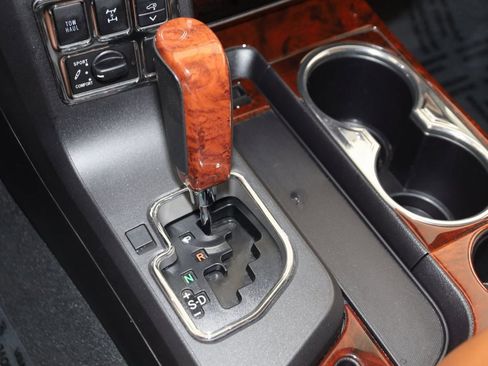 Used 2021 Toyota Sequoia Platinum image 8