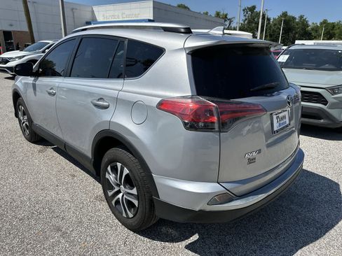 Used 2016 Toyota RAV4 LE image 6