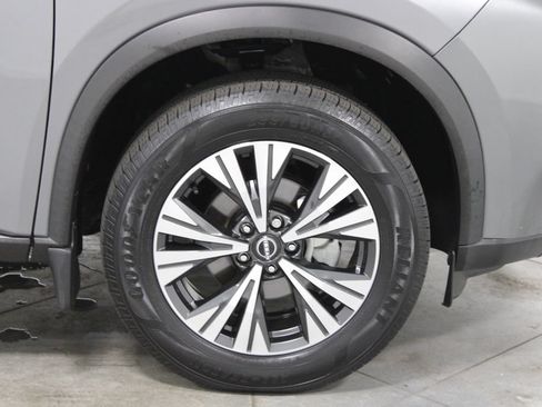 Used 2023 Nissan Rogue SV AWD/4WD image 12