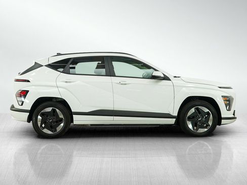 Certified 2024 Hyundai Kona SEL FWD image 6