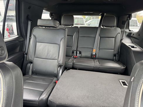 Used 2024 GMC Yukon SLT image 39